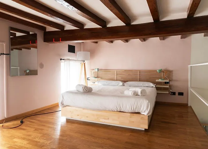 Youhosty - Confalonieri 21