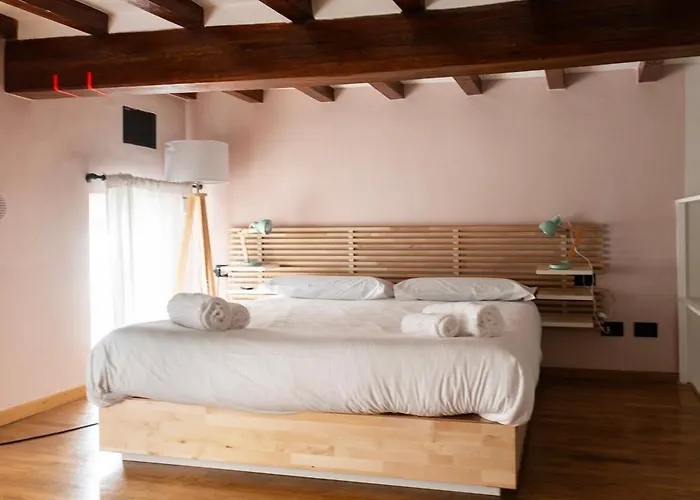 Youhosty - Confalonieri 21