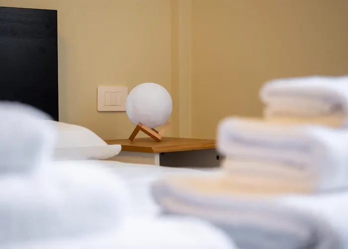 Modern 2br With Private Balcony, Steps To Metro