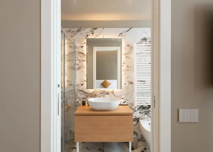 Heart Duomo Missori 公寓