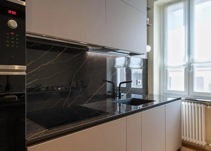 Heart Duomo Missori 公寓 *