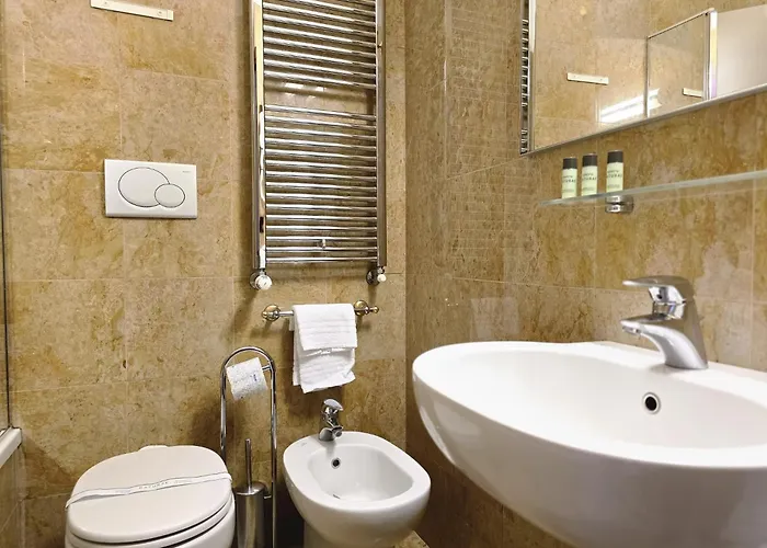 Mokinba Sant'ambroeus מלון