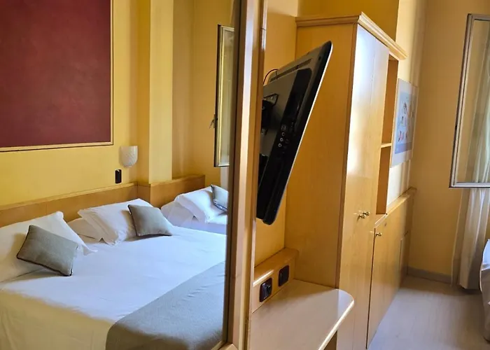 Mokinba Sant'ambroeus 3* מילאנו