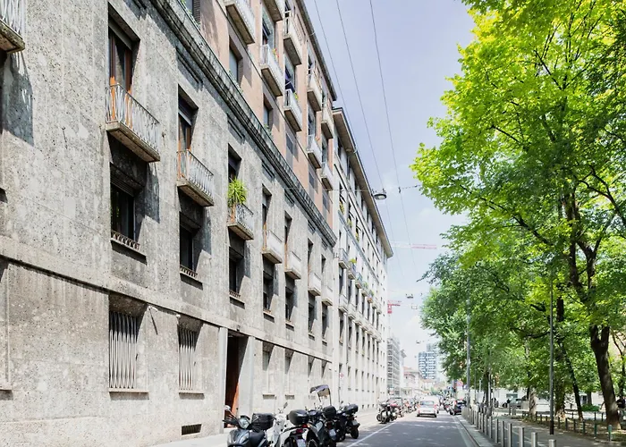 Easylife - - Corso Porta Nuova 15 - Brera Milan