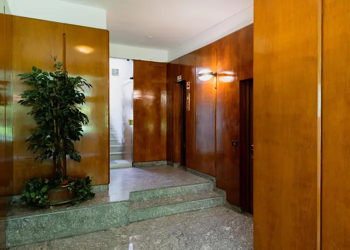 Easylife - - Corso Porta Nuova 15 - Brera *