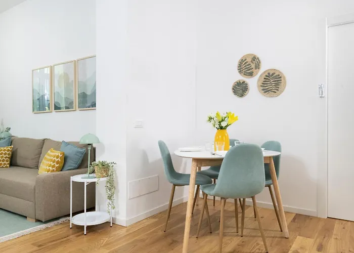 Easylife - - Corso Porta Nuova 15 - Brera *