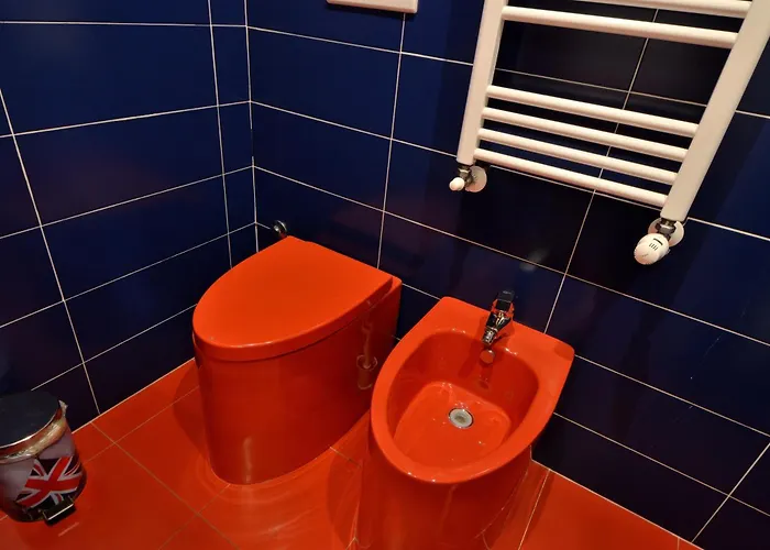 Bellissimo Mini Deluxe Di Design E A Tema Inghiterra - Potente Wi-fi Ottimo Il Collegamento Con Aeroporto Di Malpensa E Rho Fiera, Vicino A 3 Linee Metropolitane *