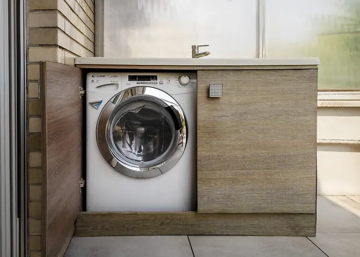 Glamorous Terrace Excl 3bdr A 300mt Da