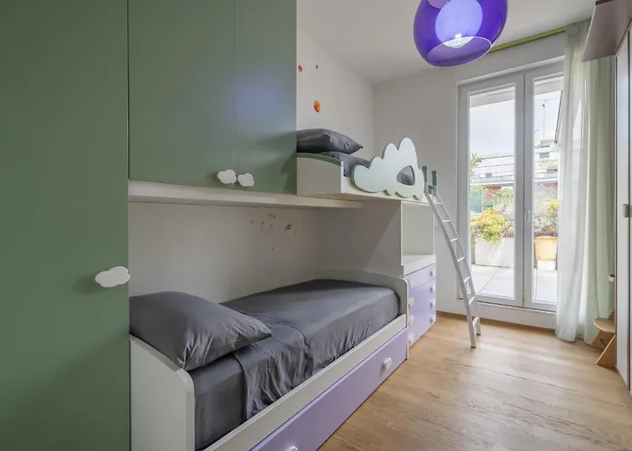 Glamorous Terrace Excl 3bdr A 300mt Da * Milán