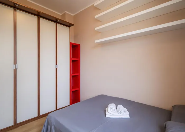 Glamorous Terrace Excl 3bdr A 300mt Da * Milán