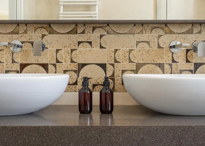 Glamorous Terrace Excl 3bdr A 300mt Da * Milán