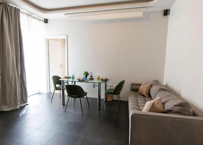 We - Sarpi House - *