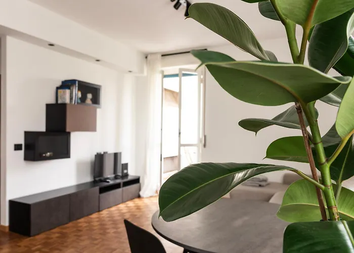 Youhosty- Terragni 31 * Mediolan