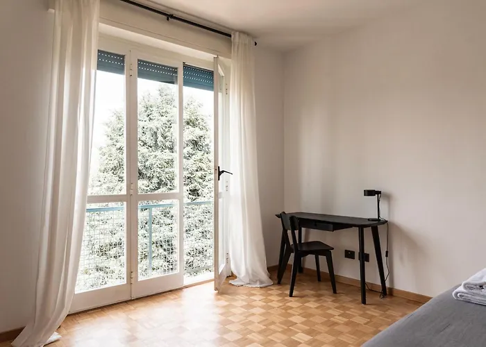 Youhosty- Terragni 31 * Mediolan