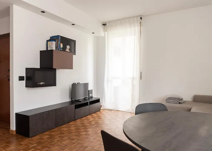 Youhosty- Terragni 31 Apartament