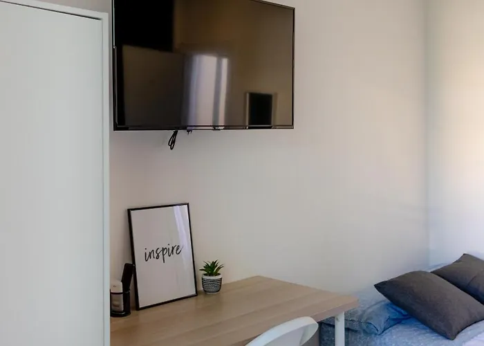 ゲストハウス Behind Duomo *