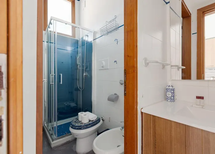 Guesthost - Turquoise Mini Flat Near Fs Appartement