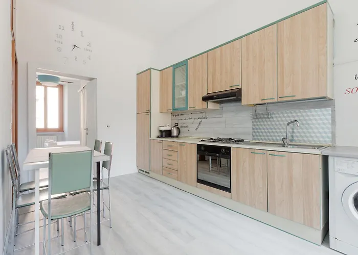 Guesthost - Turquoise Mini Flat Near Fs