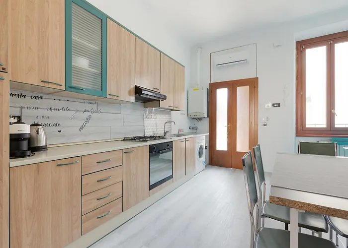 Guesthost - Turquoise Mini Flat Near Fs