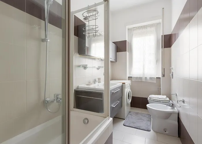 Guesthost - Bande Nere M1 Comfy With Balcony Apartmán *