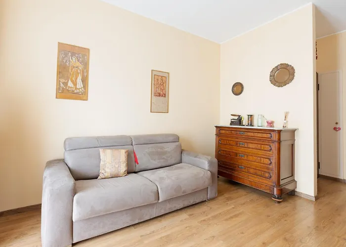 Guesthost - Bande Nere M1 Comfy With Balcony