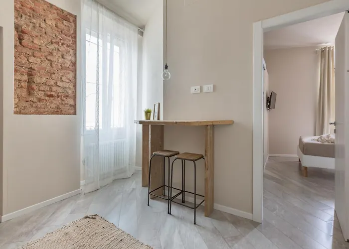 Stylish Studio, Skyline View, Modern Amenities Appartement Milaan