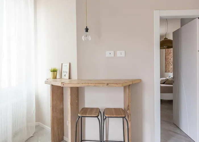 Stylish Studio, Skyline View, Modern Amenities Milano