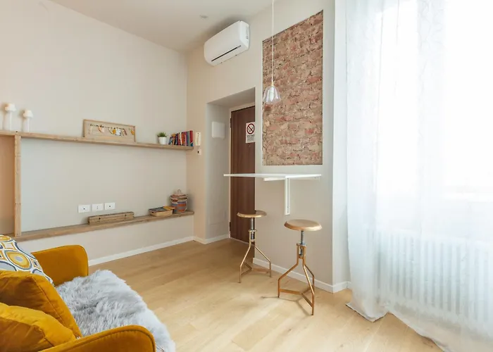 Raffinato E Stylish Monolocale Milanese Apartment