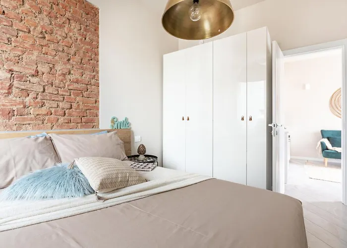 Stylish Studio, Skyline View, Modern Amenities Appartement Milaan