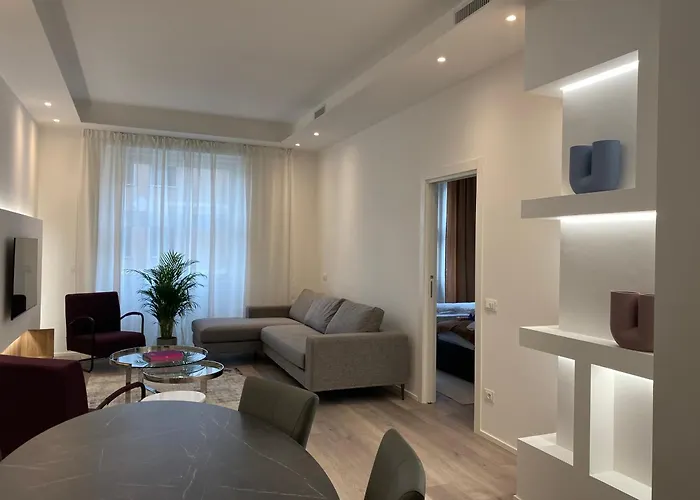 San Babila Luxury Appartement Milan
