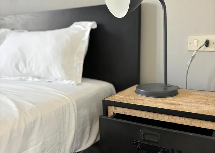 Apartman In Garibaldi Station And Self Check In 4 People Milánó
