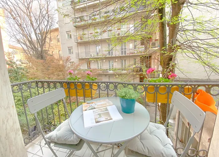 Santorsola 5 - Modern Duomo * Milán