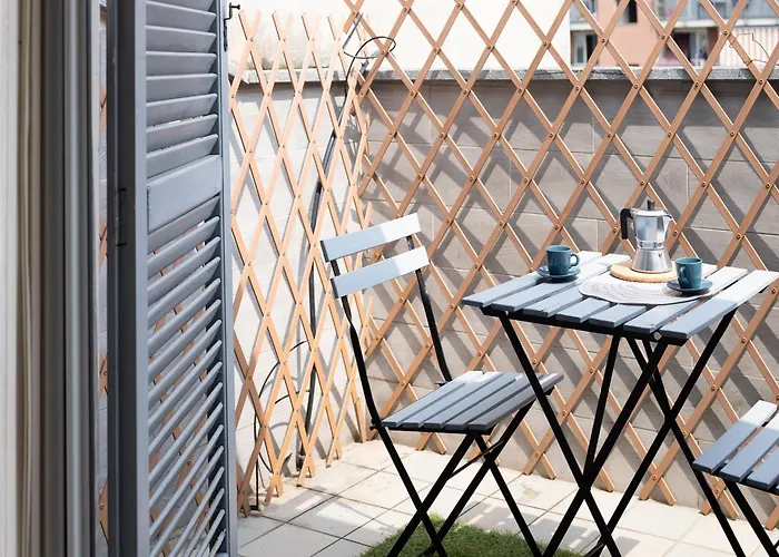 Apartment The Rent - Beautiful With Balcony In Porta Romana *