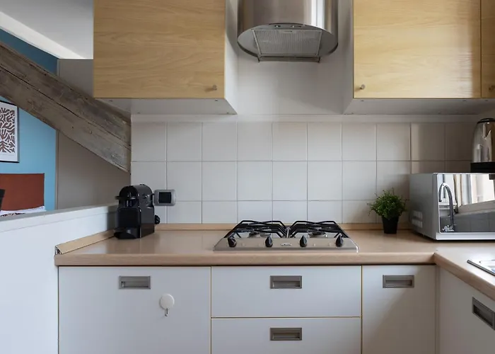 The Rent - Beautiful With Balcony In Porta Romana Milan