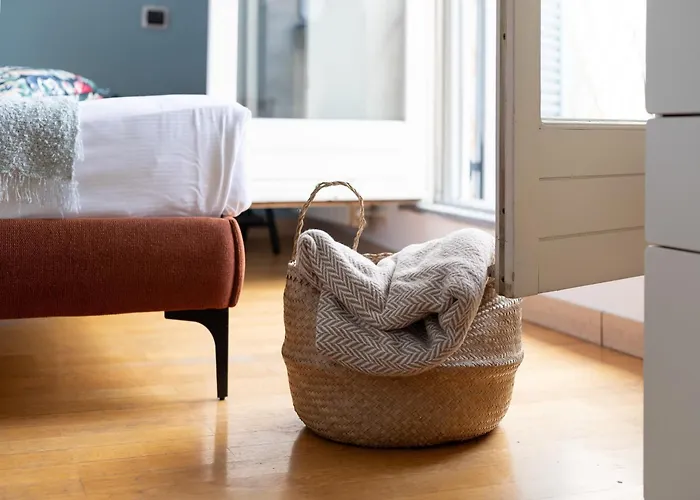 The Rent - Beautiful With Balcony In Porta Romana