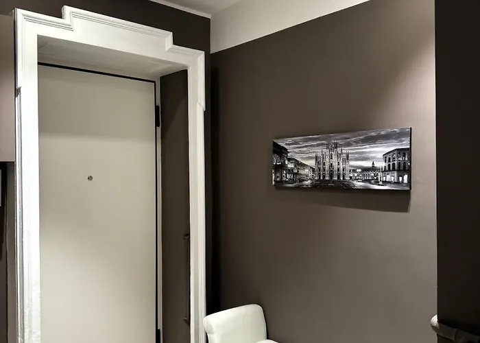 In Historic Building- Porta Venezia 아파트 밀라노