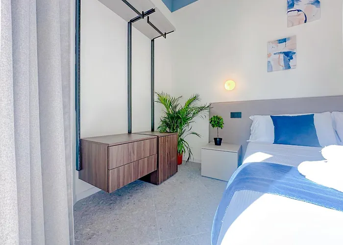 Porta Venezia - Luxy - 6 ゲストハウス ミラノ