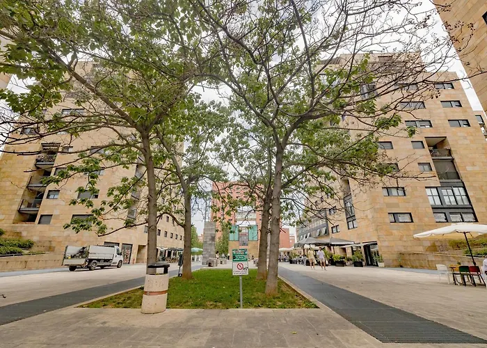 Arcimboldi Terrace - Parking Private Included, Free Wifi & Ac * Milão