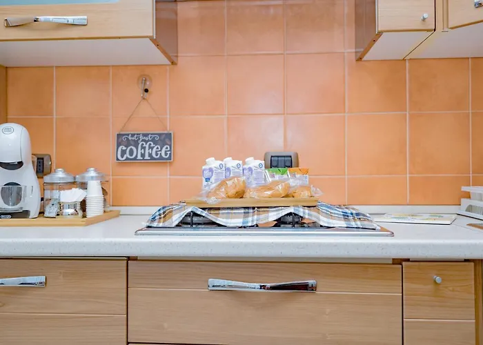 Arcimboldi Terrace - Parking Private Included, Free Wifi & Ac Apartamento