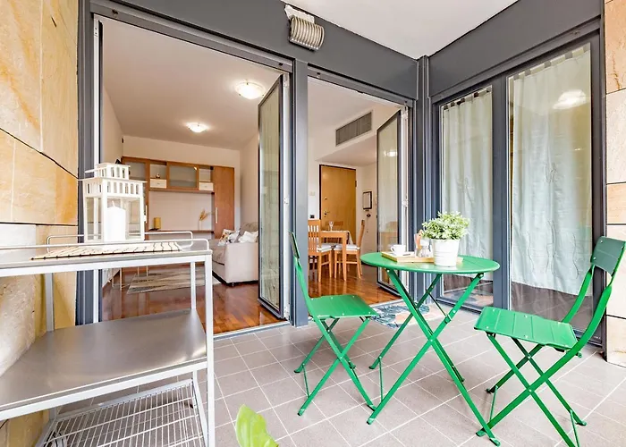 Arcimboldi Terrace - Parking Private Included, Free Wifi & Ac Apartamento *