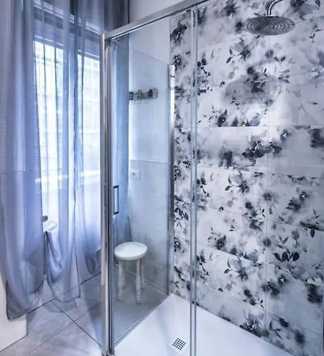 Spacious Hub, Metro At Doorstep M1 And M2 1 Min Apartment Mailand
