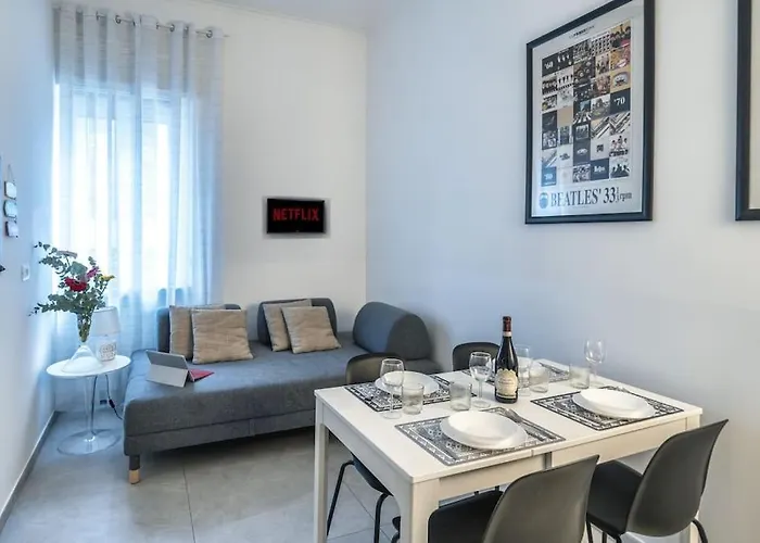 Spacious Hub, Metro At Doorstep M1 And M2 1 Min