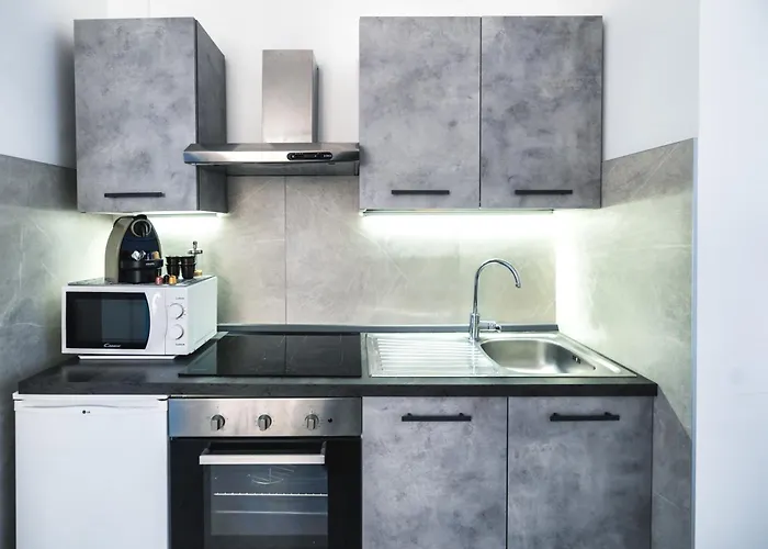Spacious Hub, Metro At Doorstep M1 And M2 1 Min Mailand