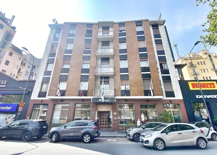 מלון Mokinba Sant'ambroeus 3*