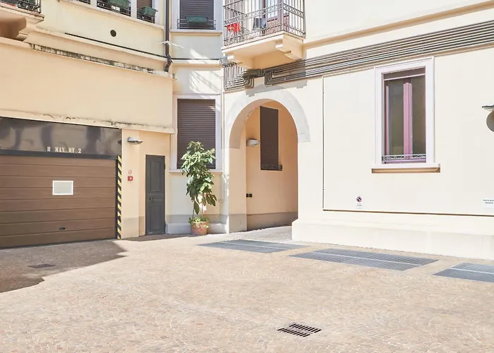 Easylife - Accogliente Monolocale Con Arredamento Minimal In Zona Stazione *