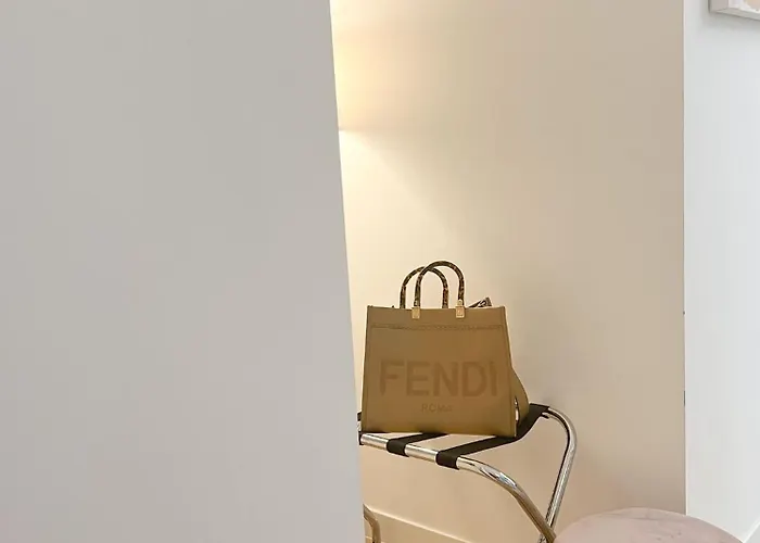 Divini Gae Aulenti