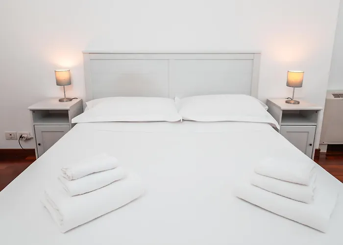 شقة Keys Of Italy - Piazza Vetra Roomy *