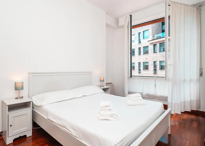 Keys Of Italy - Piazza Vetra Roomy * ميلان