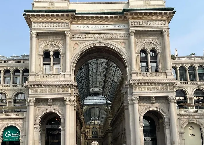 Disciplini A 5 Min Dal Duomo Apartamento Milão