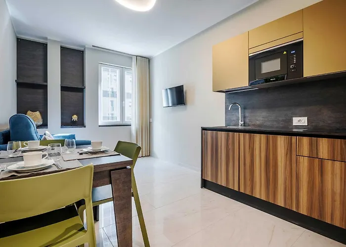Velasca Tower Apartment Mailand